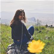 Studentessa universitaria offre ripetizioni e aiuto compiti